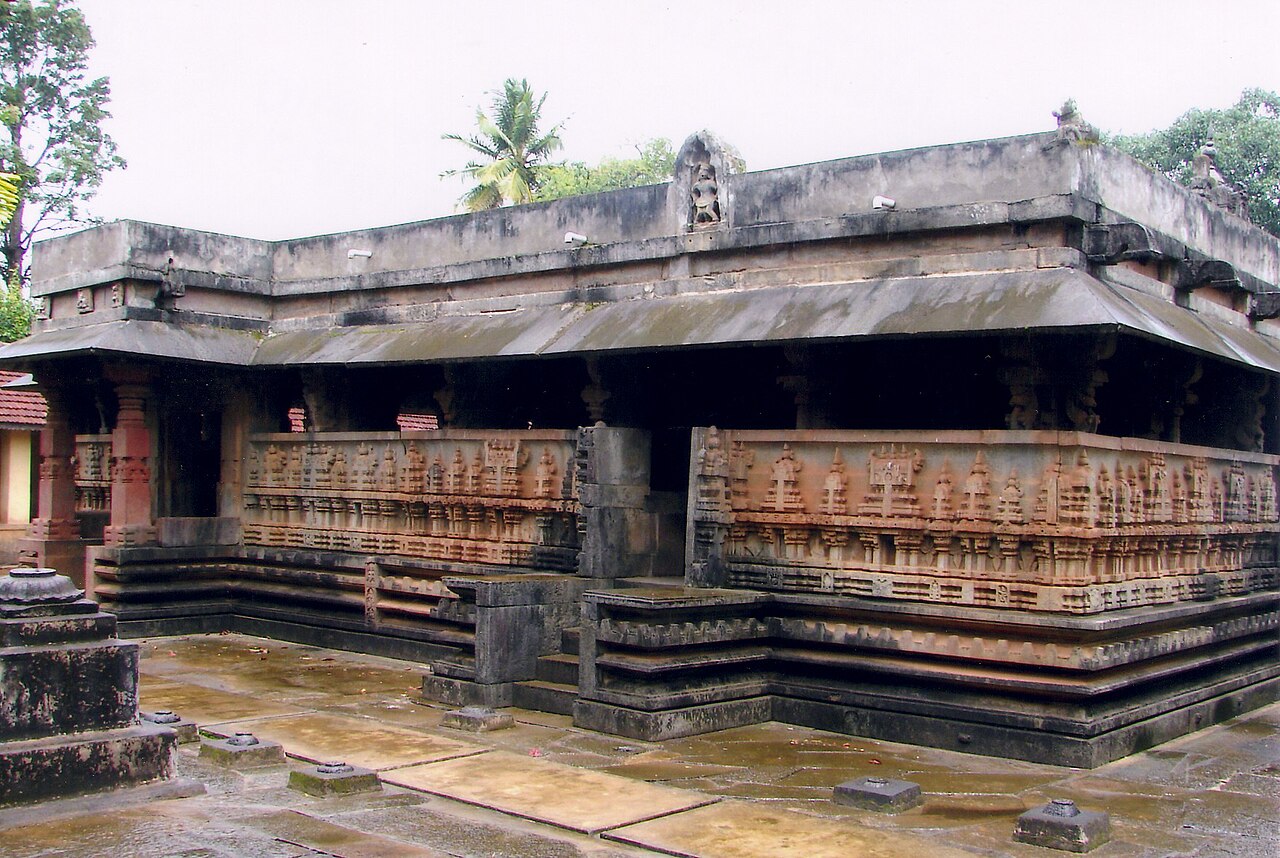 Keladi Rameshwara Temple & Museum